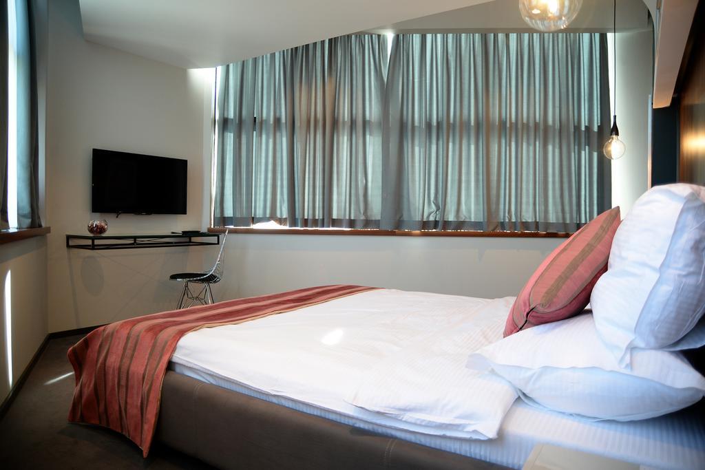 Hotel Russia スコピエ エクステリア 写真